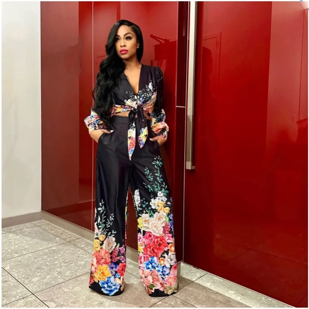 Floral 2 Piece Pants Set. Absolutely Gorgeous. For any occasion.Wardrobe Staple - Picture 2 of 2